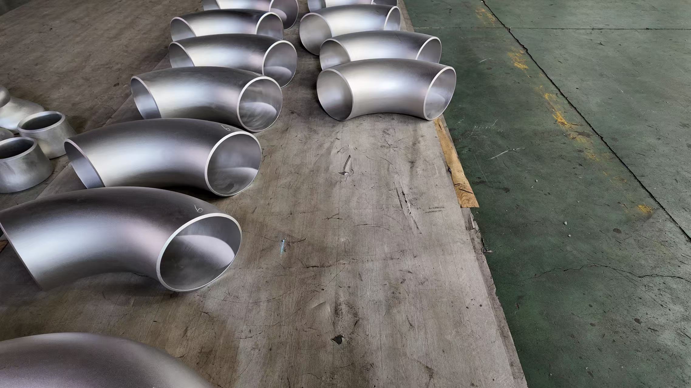 Cosa sono le flange a saldare e come si sceglie il materiale giusto?